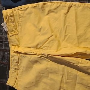 Capri pants